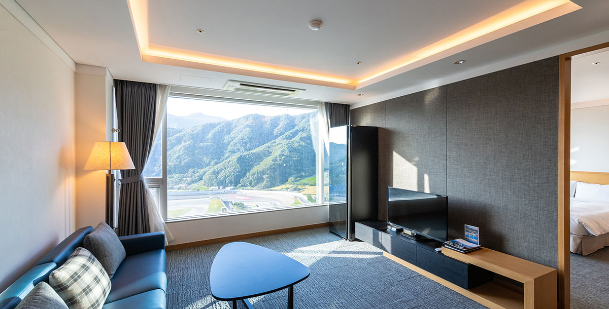 Business Suite 이미지